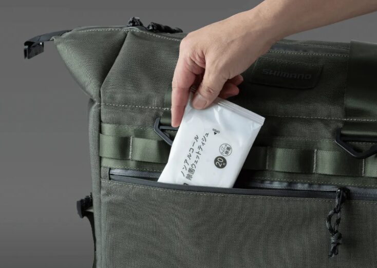 フロントポケット